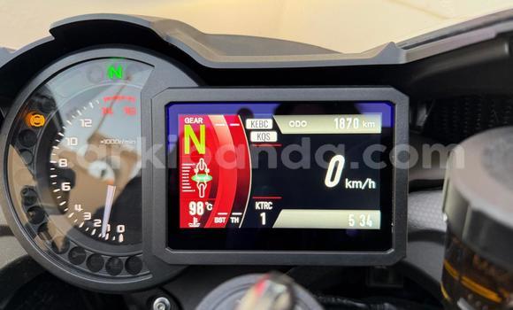 Acheter Occasion Moto Kawasaki H Noir à Kampala, Ouganda Acheter Occasion Moto Kawasaki H Noir à Kampala, Ouganda