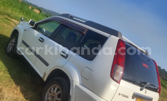 Buy Used Nissan X–Trail White Car in Kampala in Uganda
