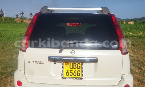 Nunua Ilio tumika Nissan X–Trail Nyeupe Gari ndani ya Kampala nchini Uganda Nunua Ilio tumika Nissan X–Trail Nyeupe Gari ndani ya Kampala nchini Uganda