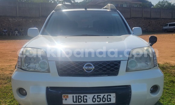 Nunua Ilio tumika Nissan X–Trail Nyeupe Gari ndani ya Kampala nchini Uganda Nunua Ilio tumika Nissan X–Trail Nyeupe Gari ndani ya Kampala nchini Uganda
