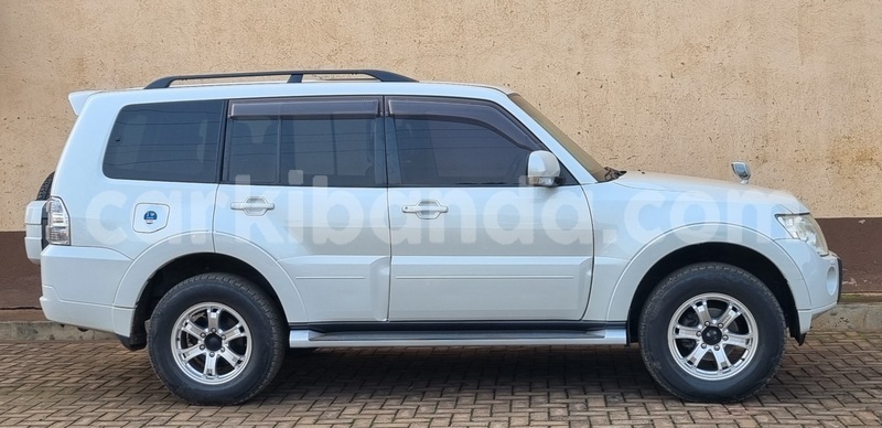 Big with watermark mitsubishi pajero uganda kampala 24972