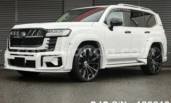 Buy Used Toyota Land Cruiser White Car in Kampala in Uganda Buy Used Toyota Land Cruiser White Car in Kampala in Uganda