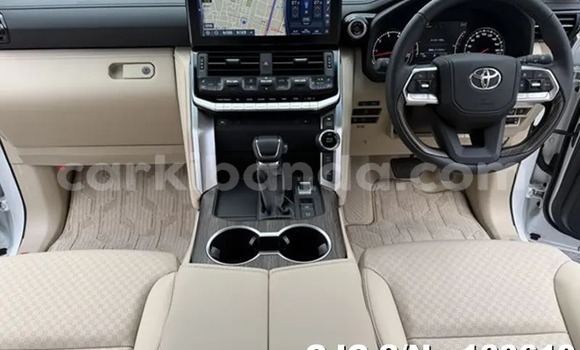 Buy Used Toyota Land Cruiser White Car in Kampala in Uganda Buy Used Toyota Land Cruiser White Car in Kampala in Uganda