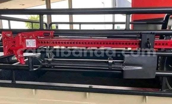 Nunua Ilio tumika Toyota 4Runner Beige Gari ndani ya Gulu nchini Uganda Nunua Ilio tumika Toyota 4Runner Beige Gari ndani ya Gulu nchini Uganda