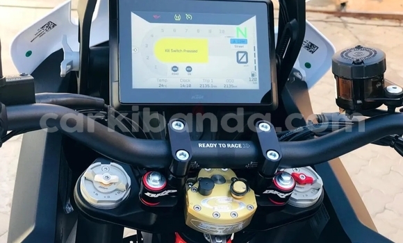 Acheter Occasion Moto KTM ADVENTURE Beige à Kampala, Ouganda Acheter Occasion Moto KTM ADVENTURE Beige à Kampala, Ouganda