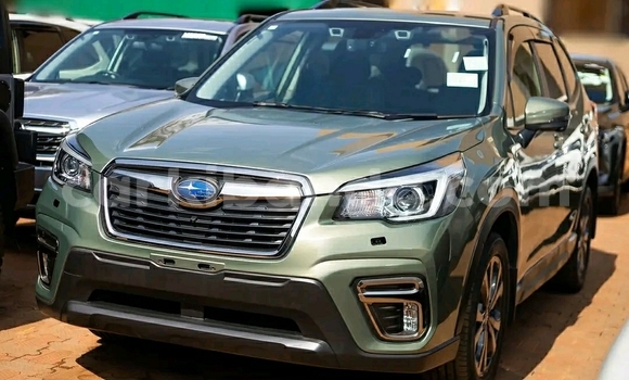 Nunua Ilio tumika Subaru Forester Kijani Gari ndani ya Kampala nchini Uganda Nunua Ilio tumika Subaru Forester Kijani Gari ndani ya Kampala nchini Uganda