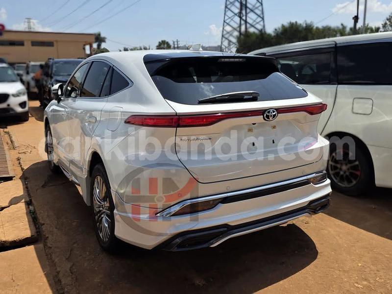 Big with watermark toyota harrier uganda kampala 25000