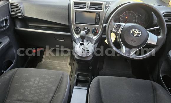 Gura Yakoze Toyota Ractis Black Imodoka i Kampala mu Uganda Gura Yakoze Toyota Ractis Black Imodoka i Kampala mu Uganda