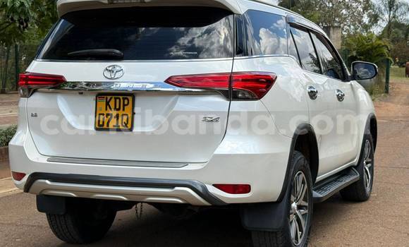 Buy Used Toyota Fortuner White Car in Kampala in Uganda Buy Used Toyota Fortuner White Car in Kampala in Uganda