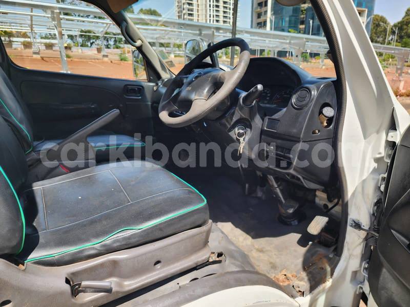 Big with watermark nissan caravan uganda kampala 25006