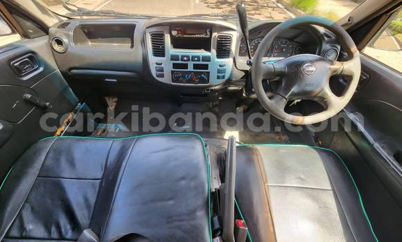 Gura Yakoze Nissan Caravan Other Imodoka i Kampala mu Uganda Gura Yakoze Nissan Caravan Other Imodoka i Kampala mu Uganda