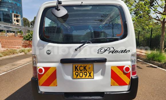 Gura Yakoze Nissan Caravan Other Imodoka i Kampala mu Uganda Gura Yakoze Nissan Caravan Other Imodoka i Kampala mu Uganda