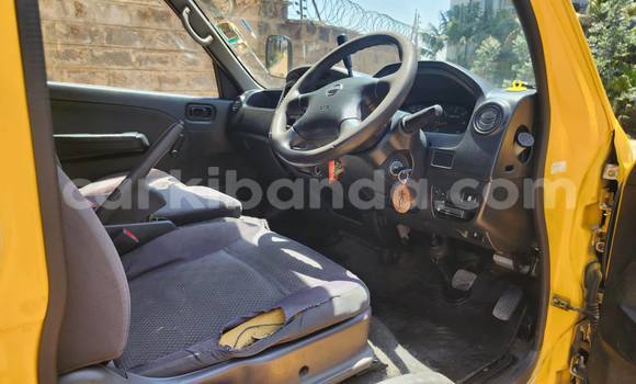 Gura Yakoze Nissan Caravan Other Imodoka i Kampala mu Uganda Gura Yakoze Nissan Caravan Other Imodoka i Kampala mu Uganda