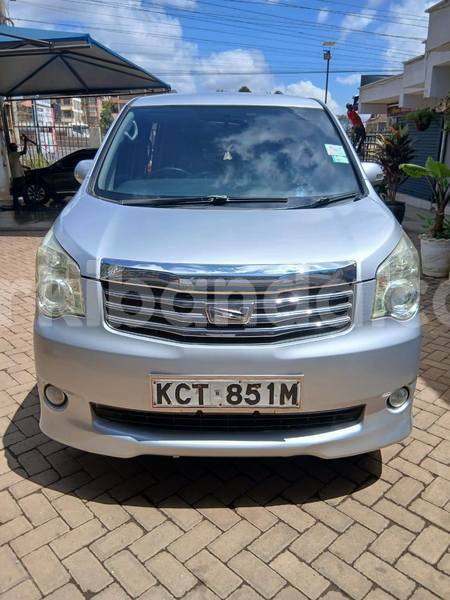 Big with watermark toyota noah uganda kampala 25018