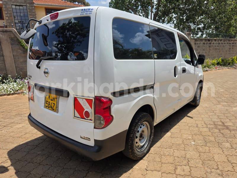 Big with watermark nissan nv200 uganda kampala 25038