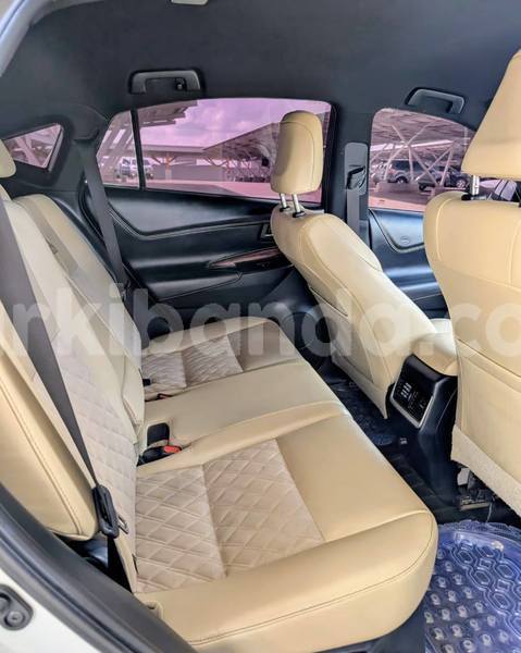 Big with watermark toyota harrier uganda kampala 25041