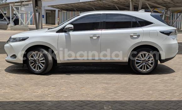 Buy Used Toyota Harrier White Car in Kampala in Uganda Buy Used Toyota Harrier White Car in Kampala in Uganda