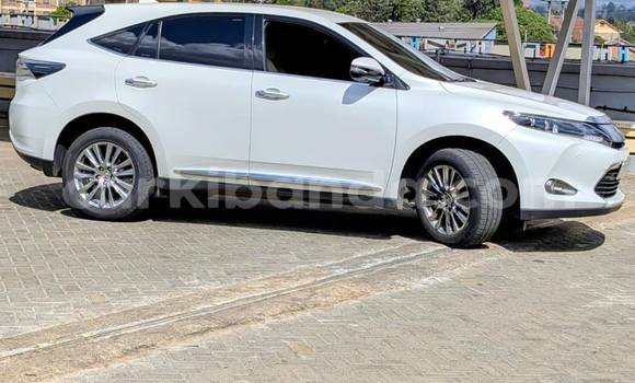 Buy Used Toyota Harrier White Car in Kampala in Uganda Buy Used Toyota Harrier White Car in Kampala in Uganda