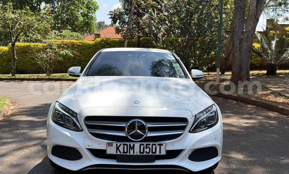 Buy Used Mercedes‒Benz W100 White Car in Kampala in Uganda Buy Used Mercedes‒Benz W100 White Car in Kampala in Uganda