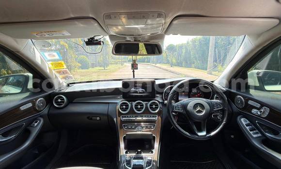 Buy Used Mercedes‒Benz W100 White Car in Kampala in Uganda Buy Used Mercedes‒Benz W100 White Car in Kampala in Uganda