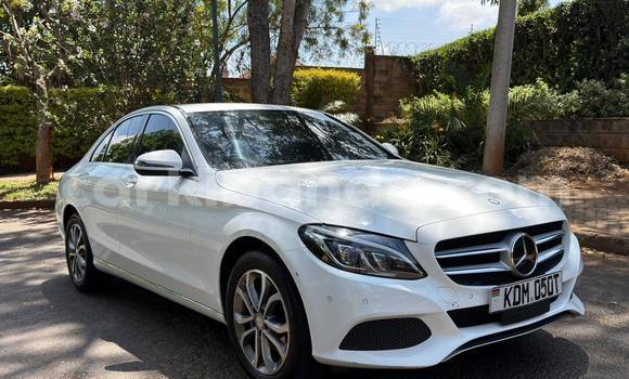 Buy Used Mercedes‒Benz W100 White Car in Kampala in Uganda Buy Used Mercedes‒Benz W100 White Car in Kampala in Uganda