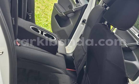 Buy Used Volkswagen Golf White Car in Kampala in Uganda Buy Used Volkswagen Golf White Car in Kampala in Uganda