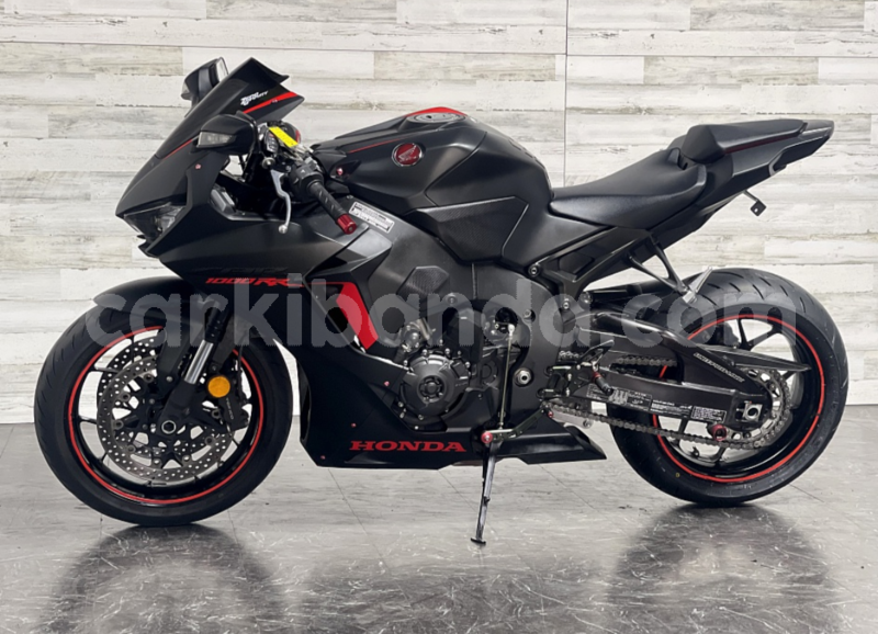 Big with watermark honda cbr 1000 rr uganda mbarara 25058