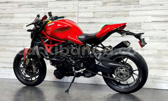 Acheter Occasion Moto Ducati Monster Rouge à Amudat, Nord Acheter Occasion Moto Ducati Monster Rouge à Amudat, Nord