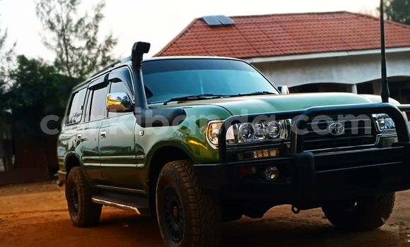 Buy Used Toyota Land Cruiser Green Car in Kibaale in Western