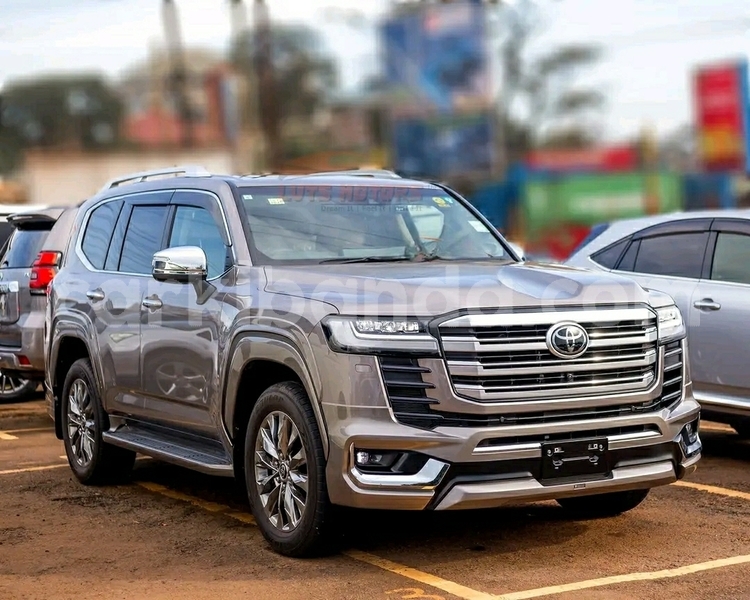 Big with watermark toyota land cruiser uganda kampala 25072