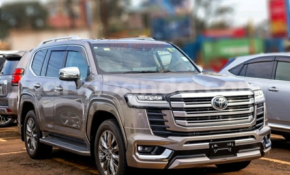 Buy Used Toyota Land Cruiser Brown Car in Kampala in Uganda Buy Used Toyota Land Cruiser Brown Car in Kampala in Uganda