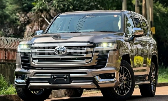 Buy Used Toyota Land Cruiser Brown Car in Kampala in Uganda Buy Used Toyota Land Cruiser Brown Car in Kampala in Uganda