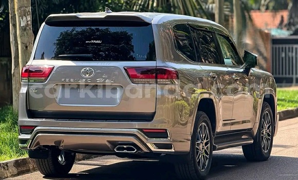 Buy Used Toyota Land Cruiser Brown Car in Kampala in Uganda Buy Used Toyota Land Cruiser Brown Car in Kampala in Uganda