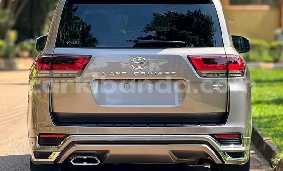 Buy Used Toyota Land Cruiser Brown Car in Kampala in Uganda Buy Used Toyota Land Cruiser Brown Car in Kampala in Uganda
