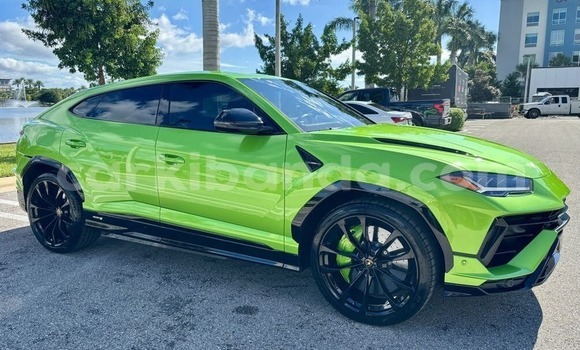 Buy Used Lamborghini Urus Green Car in Bombo in Central