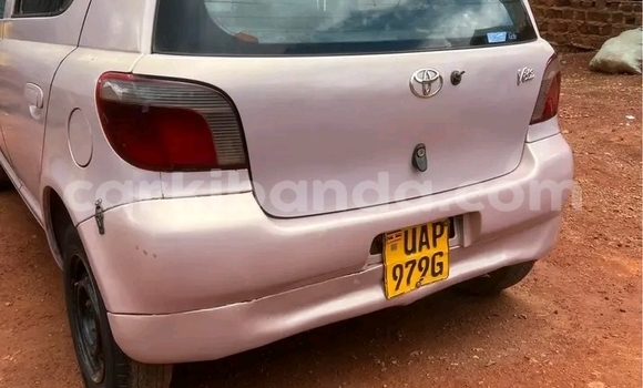 Gura Yakoze Toyota Vitz Other Imodoka i Bugembe mu Eastern Gura Yakoze Toyota Vitz Other Imodoka i Bugembe mu Eastern