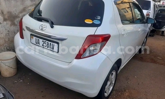 Gura Yakoze Toyota Vitz Other Imodoka i Bugembe mu Eastern Gura Yakoze Toyota Vitz Other Imodoka i Bugembe mu Eastern