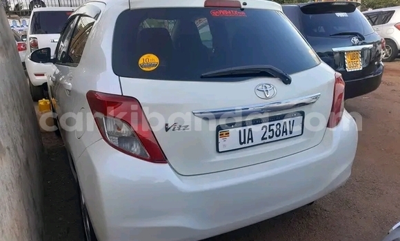 Gura Yakoze Toyota Vitz Other Imodoka i Bugembe mu Eastern Gura Yakoze Toyota Vitz Other Imodoka i Bugembe mu Eastern