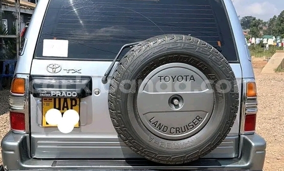 Gura Yakoze Toyota Land Cruiser Other Imodoka i Bugiri mu Eastern Gura Yakoze Toyota Land Cruiser Other Imodoka i Bugiri mu Eastern