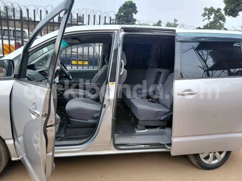 Big with watermark toyota noah eastern bugiri 25091