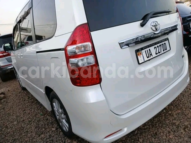 Big with watermark toyota noah eastern bugembe 25092
