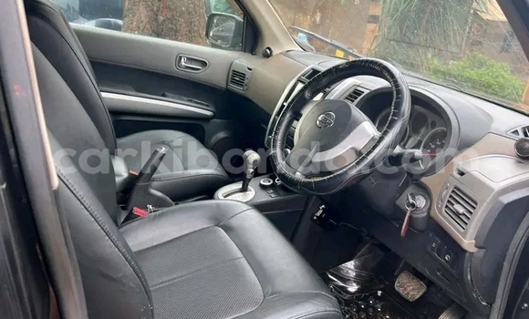 Gura Yakoze Nissan XโTrail Black Imodoka i Bugembe mu Eastern Gura Yakoze Nissan XโTrail Black Imodoka i Bugembe mu Eastern