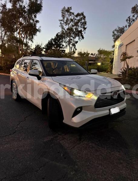 Big with watermark toyota highlander uganda mbarara 25100