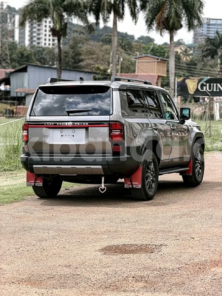 Big with watermark toyota land cruiser prado uganda kampala 25109