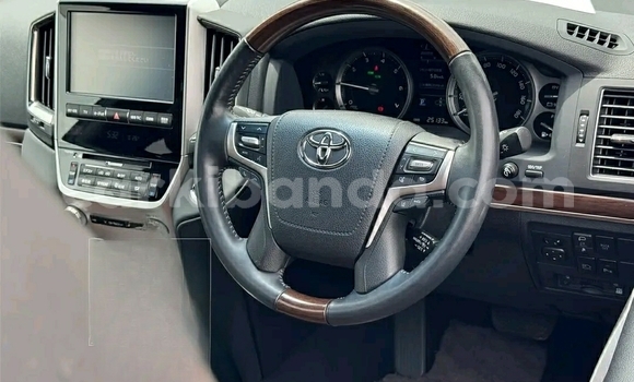 Buy Used Toyota Land Cruiser Black Car in Kampala in Uganda Buy Used Toyota Land Cruiser Black Car in Kampala in Uganda