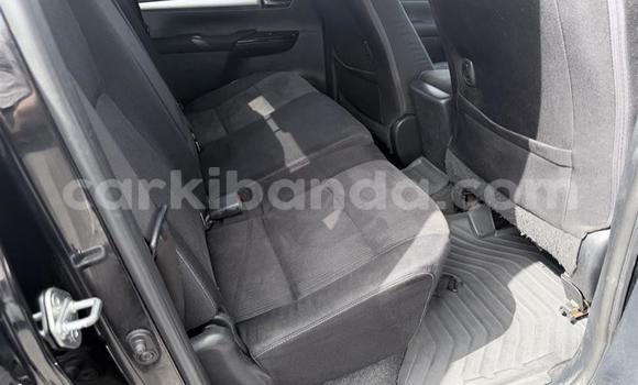 Gura Yakoze Toyota Hilux Black Imodoka i Kapchorwa mu Eastern Gura Yakoze Toyota Hilux Black Imodoka i Kapchorwa mu Eastern