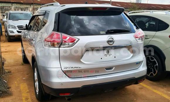 Acheter Occasion Voiture Nissan X–Trail Gris à Kampala, Ouganda Acheter Occasion Voiture Nissan X–Trail Gris à Kampala, Ouganda