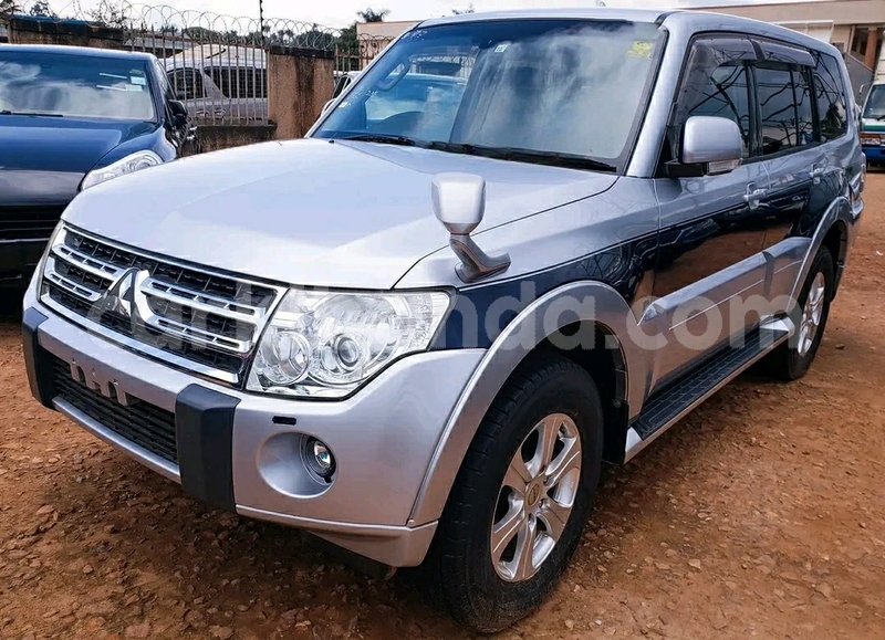 Big with watermark mitsubishi pajero uganda kampala 25120