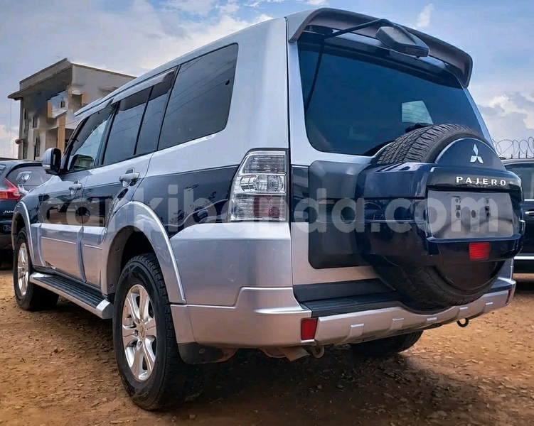 Big with watermark mitsubishi pajero uganda kampala 25120