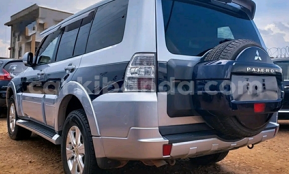Buy Used Mitsubishi Pajero Silver Car in Kampala in Uganda Buy Used Mitsubishi Pajero Silver Car in Kampala in Uganda